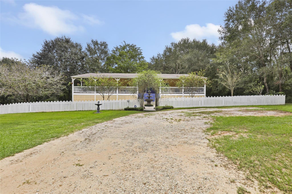 Photo of 29430 E Irvin Road, Huffman, TX 77336 (MLS # 29755120)