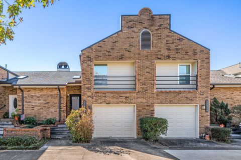 Photo of 15916 Seahorse Drive, Houston, TX 77062 (MLS # 92515496)