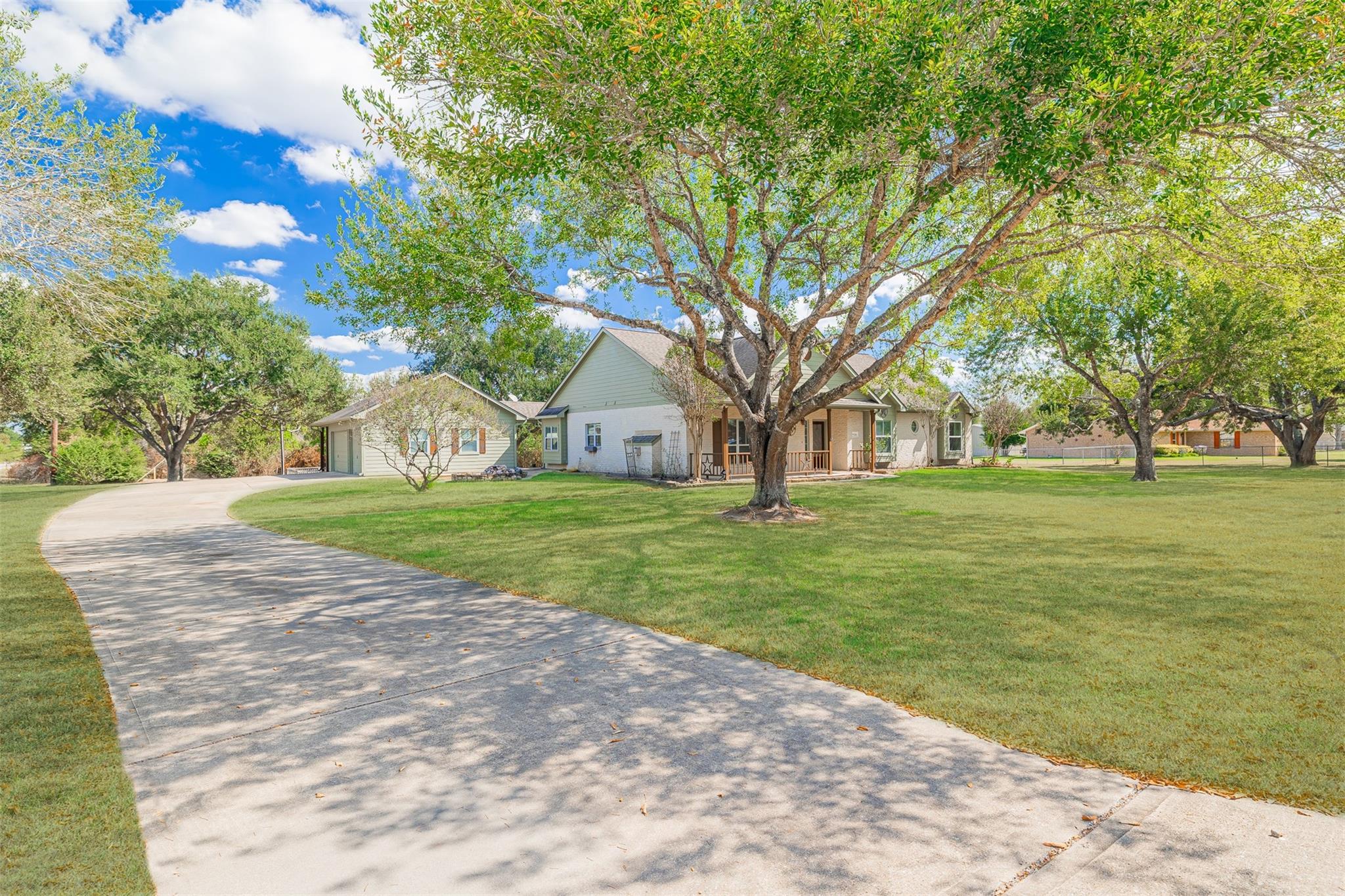 1520 Lakefield Drive