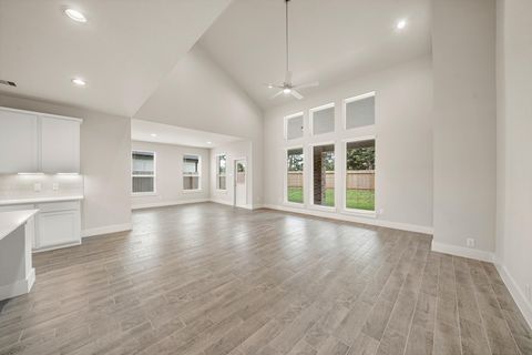 934485122