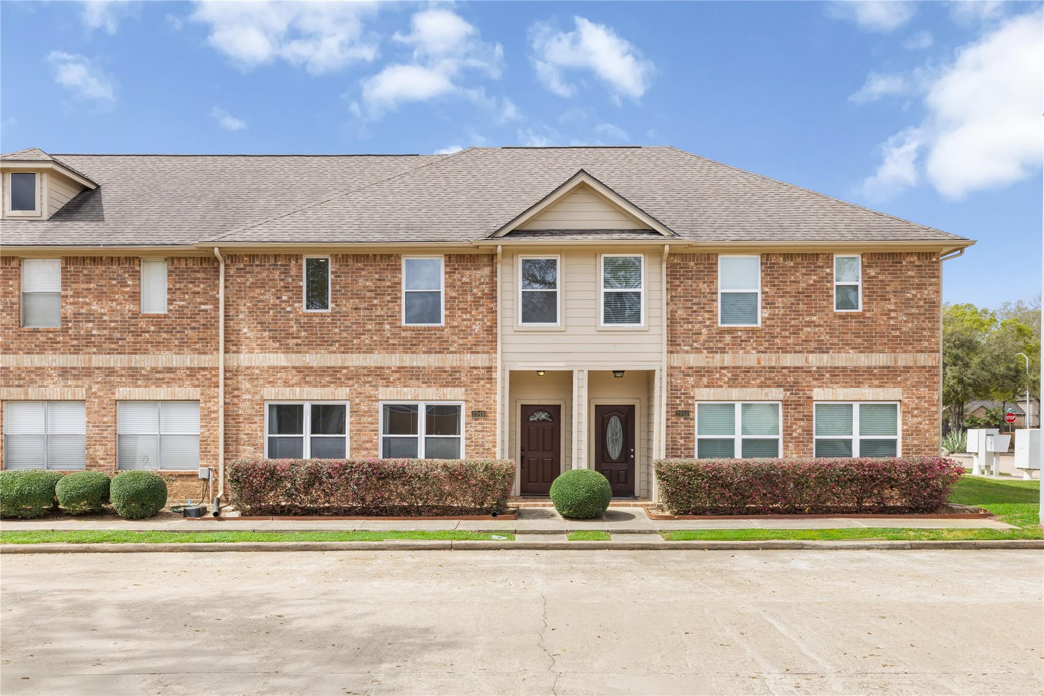 2049 Glencove Drive