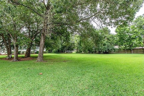 Vacant Land For Sale - 1215 Larkspur Lane<br/> Seabrook, TX 77586