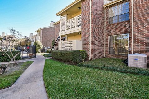 Tiny photo for 2121 El Paseo Street #1805, Houston, TX 77054 (MLS # 79773022)
