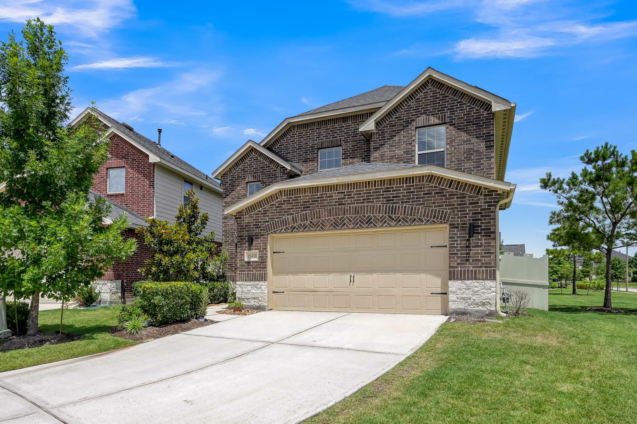 16451 Rosary Pea Place