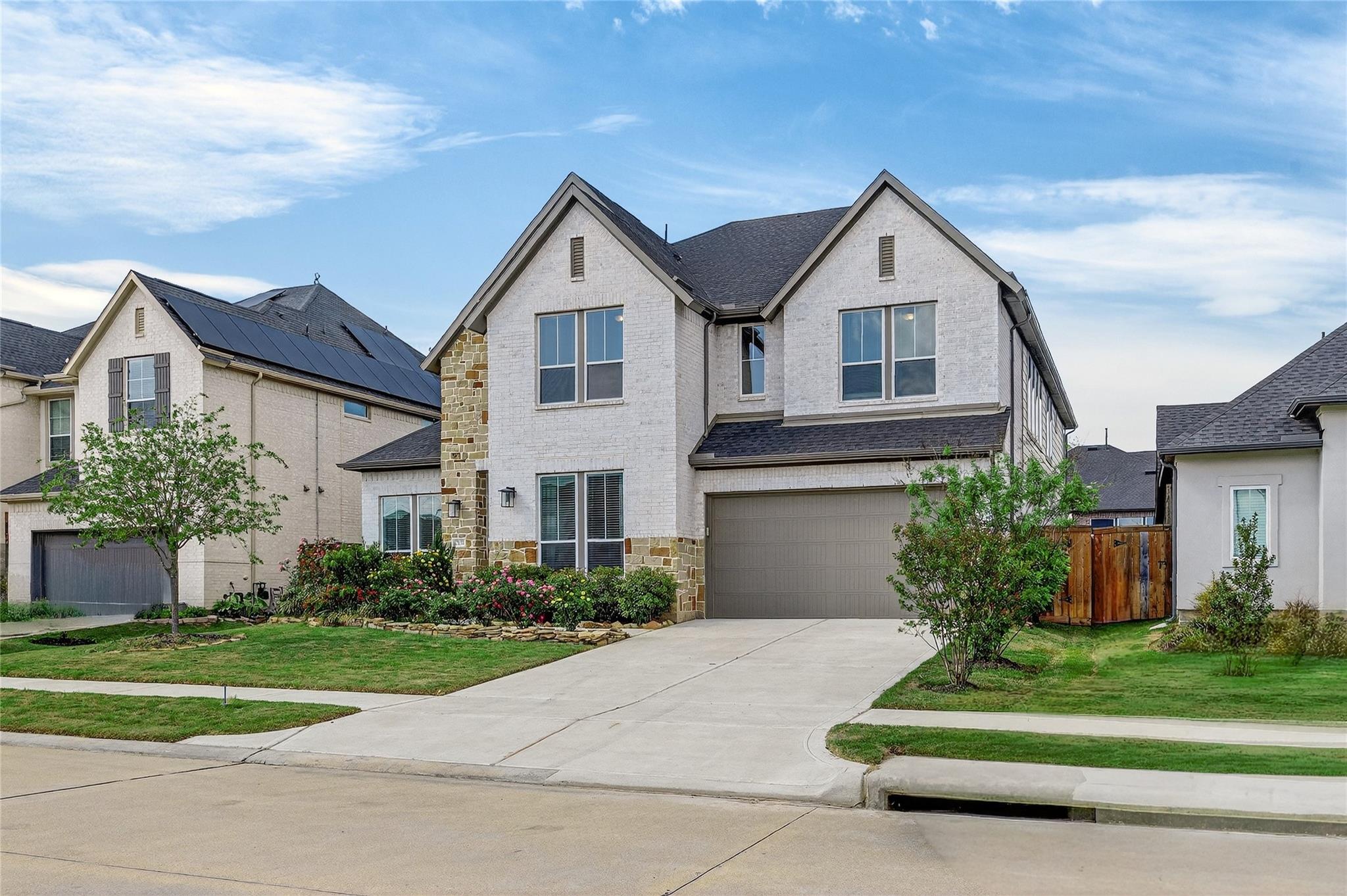 32018 Crested Knoll Court