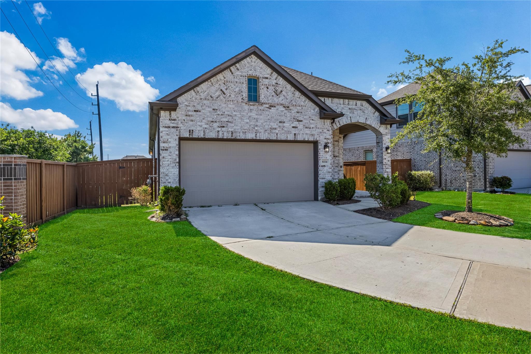 6114 Dovetail Cliff Court