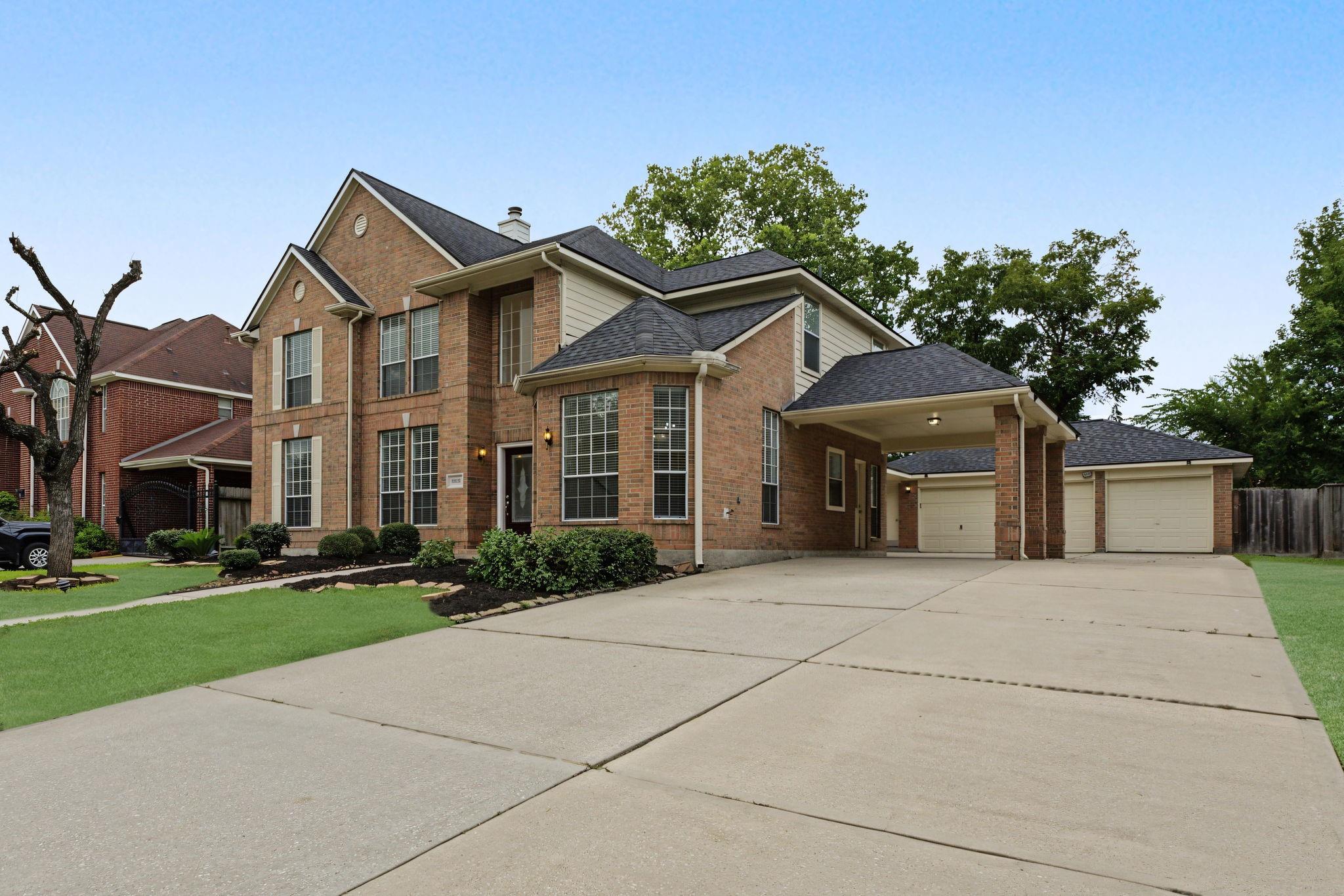 2502 Meadow Tree Lane