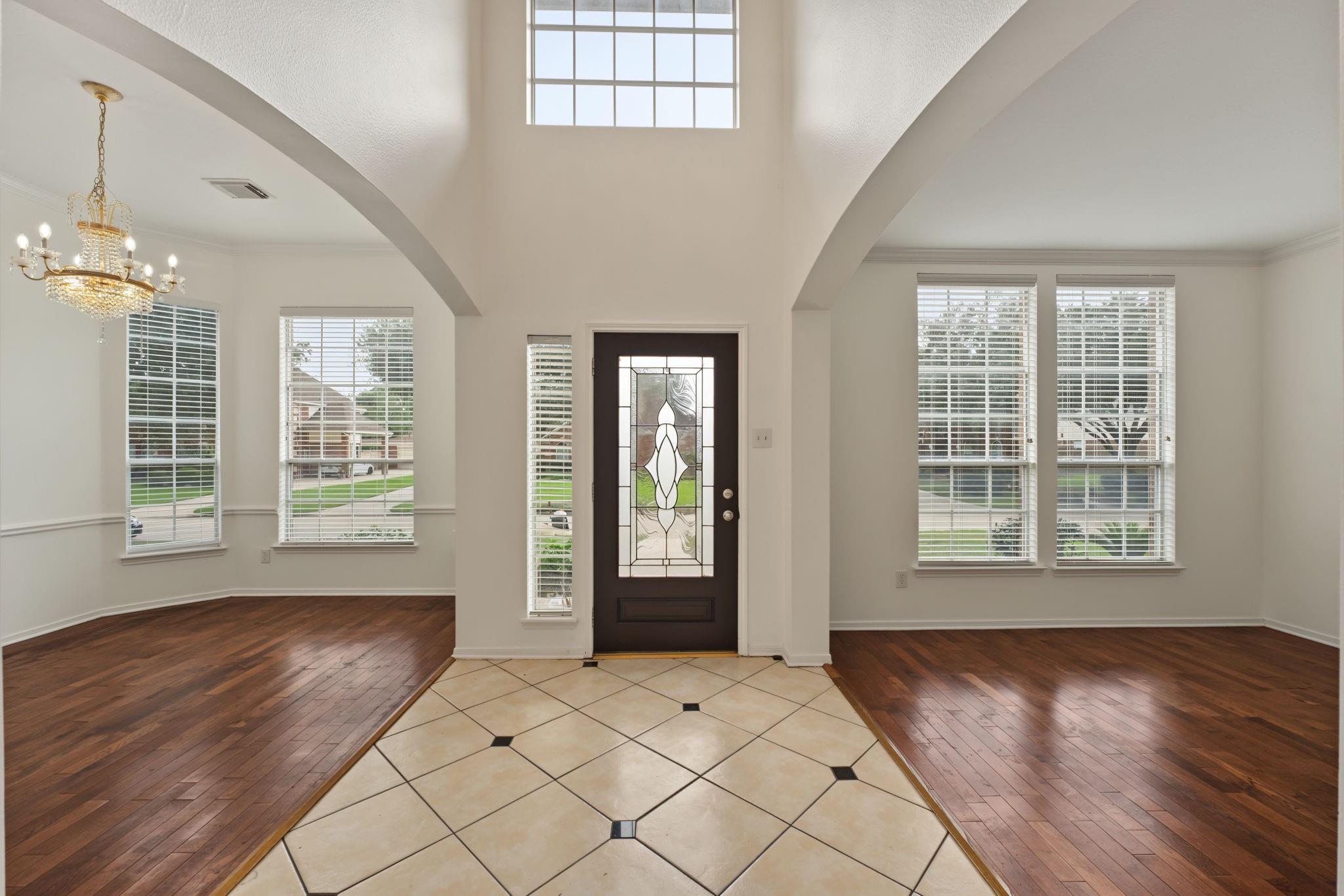 2502 Meadow Tree Lane