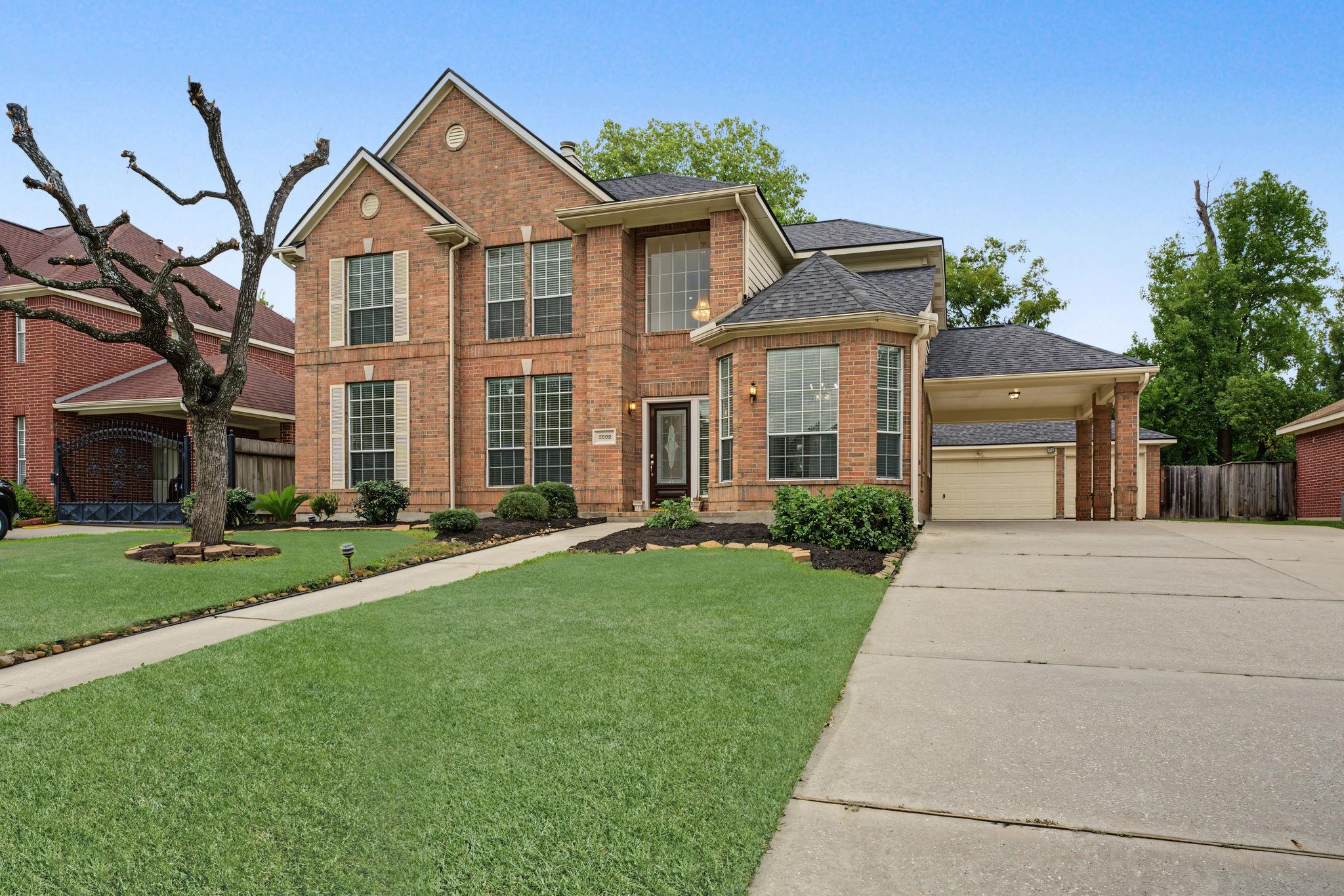 2502 Meadow Tree Lane