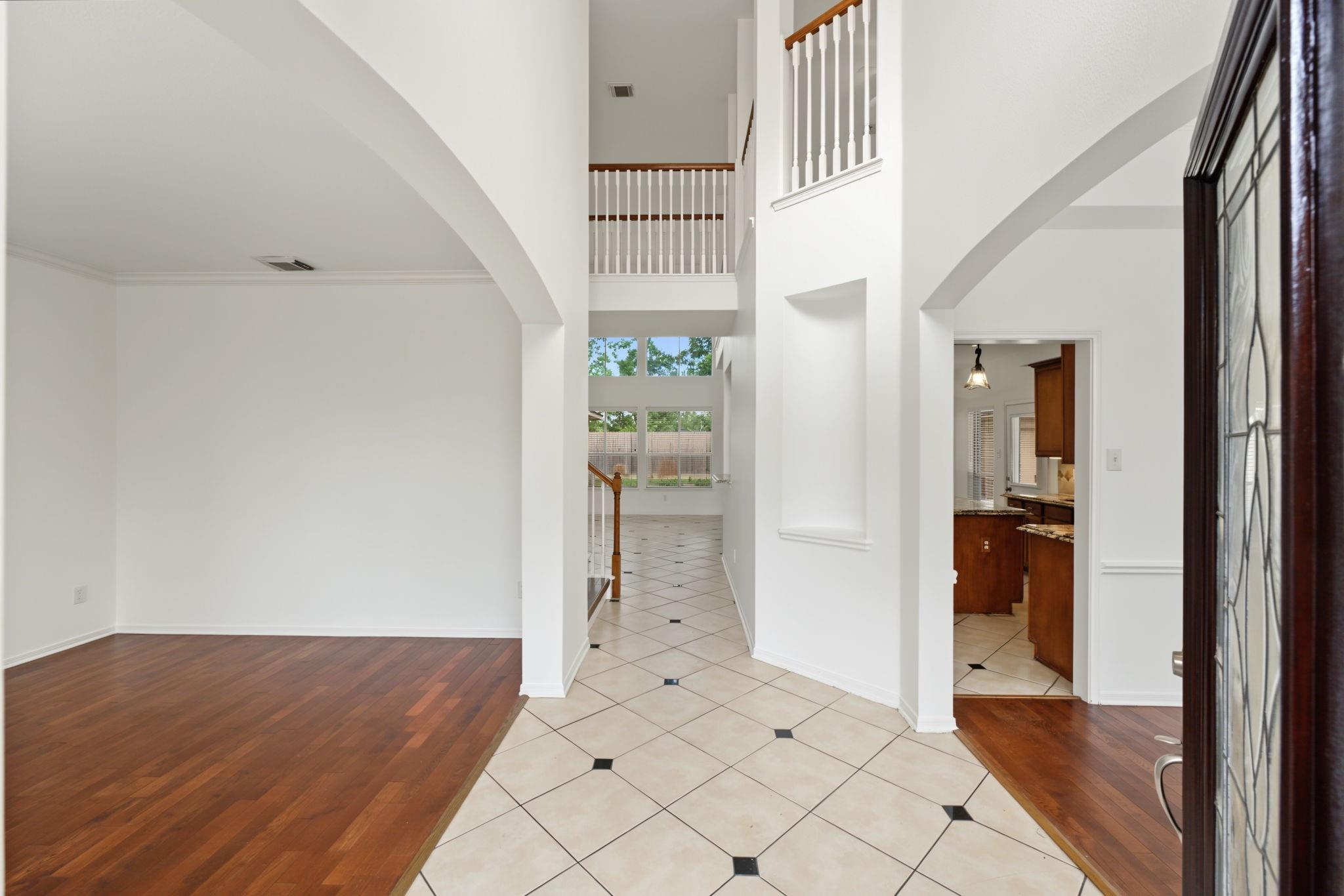 2502 Meadow Tree Lane