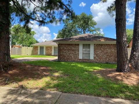 Photo of 15803 Mill Point Drive, Houston, TX 77059 (MLS # 12021941)