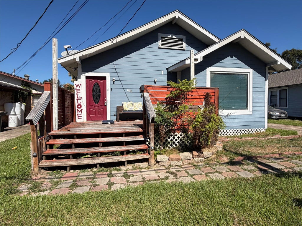 Photo of 880 Prairie Street ST, Beaumont, TX 77701 (MLS # 57965513)