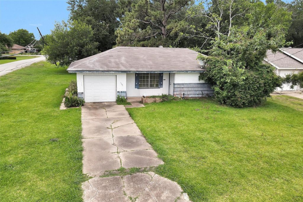 Photo of 1501 Avenue L, South Houston, TX 77587 (MLS # 13879701)