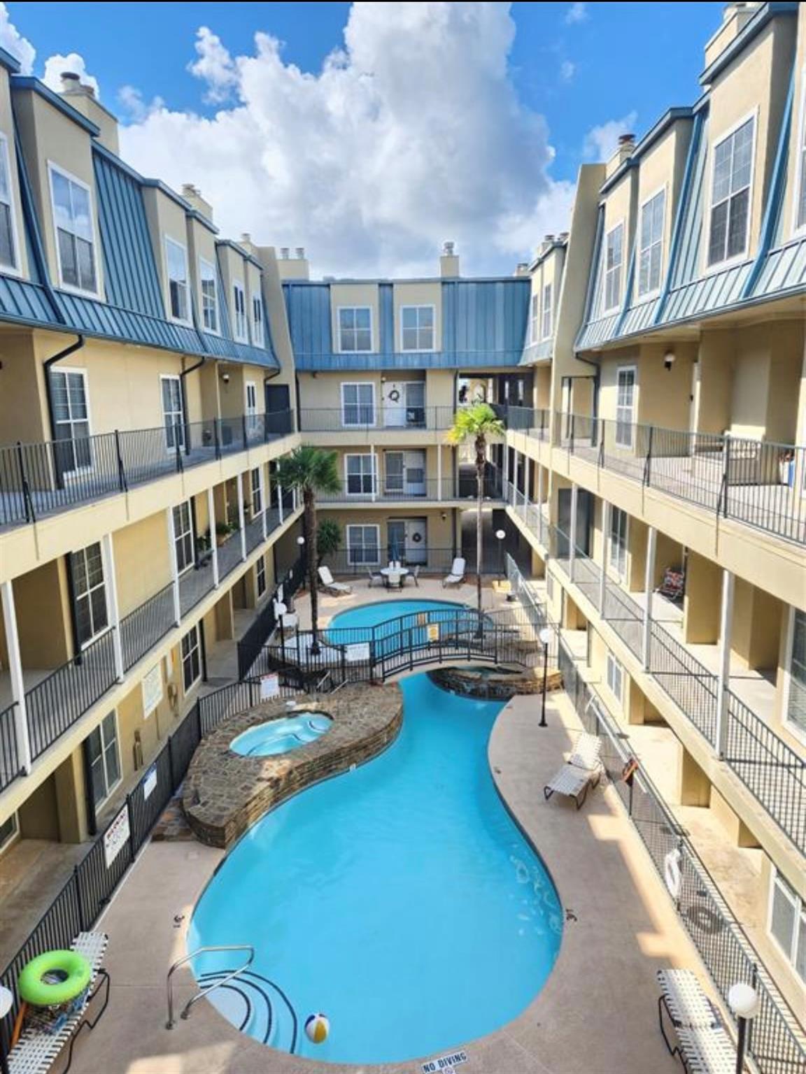 921 Marine Drive 311