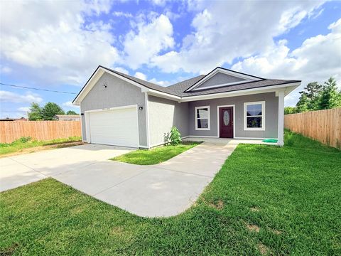 Photo of 2750 County Road 3540, Cleveland, TX 77327 (MLS # 68507187)