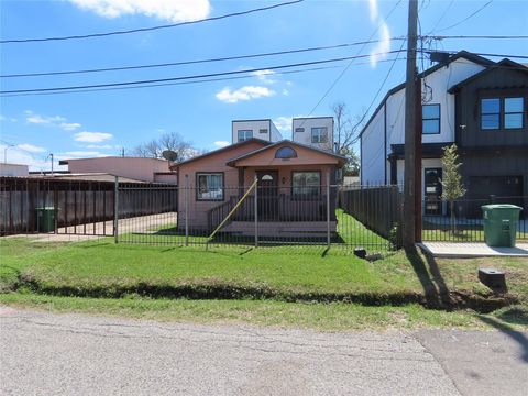 Photo of 4228 Sterling Street, Houston, TX 77051 (MLS # 61632628)