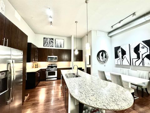 Photo of 2525 Mccue St Road #249, Houston, TX 77056 (MLS # 61951954)