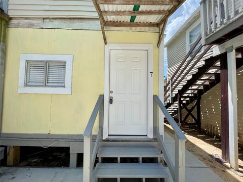 Photo of 1814 Avenue M 1/2 #7, Galveston, TX 77550 (MLS # 54400738)