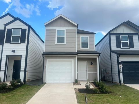 Photo of 931 Moon Drop Lane, Houston, TX 77090 (MLS # 29544763) Photo of 931 Moon Drop Lane, Houston, TX 77090 (MLS # 29544763)