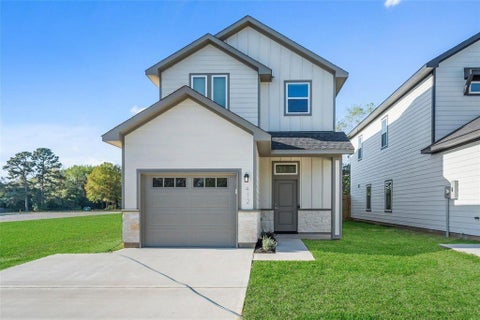 Photo of 412 W Marlin Street, Willis, TX 77378 (MLS # 64427686)