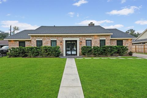 Photo of 9730 Moorberry Lane, Houston, TX 77080 (MLS # 87647597)