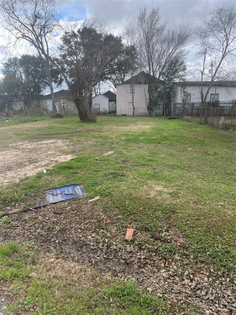 Vacant Land For Sale - 2507 Kirk Street<br/> Houston, TX 77026