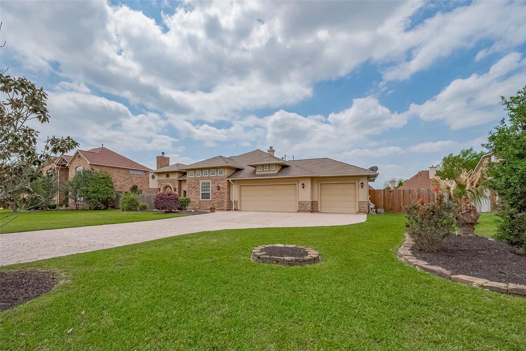 Photo of 18890 Serene Water Drive, Montgomery, TX 77356 (MLS # 81849290)