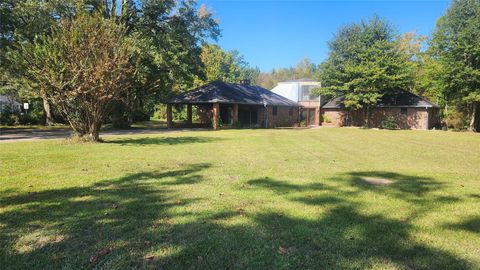 Homes For Sale - 530 S 12th Street<br/> Hardin County, Silsbee, TX 77656