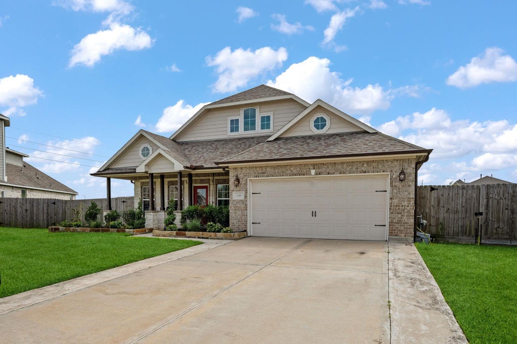Photo of 226 Rio Grande Drive, Baytown, TX 77523 (MLS # 26426736)