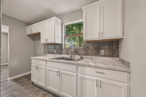 Tiny photo for 1089 Conklin Street, Houston, TX 77088 (MLS # 22013078)