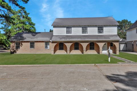 Photo of 13426 Balcrest Drive, Houston, TX 77070 (MLS # 10350871)