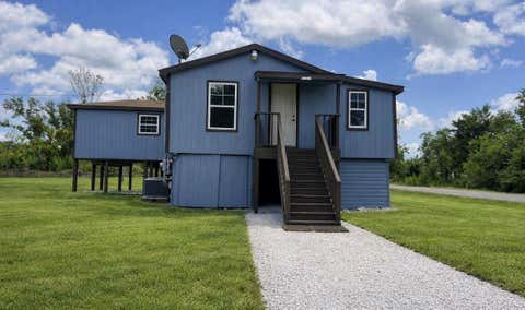 Photo of 202 Snug Harbor Drive, Liverpool, TX 77577 (MLS # 70607066)