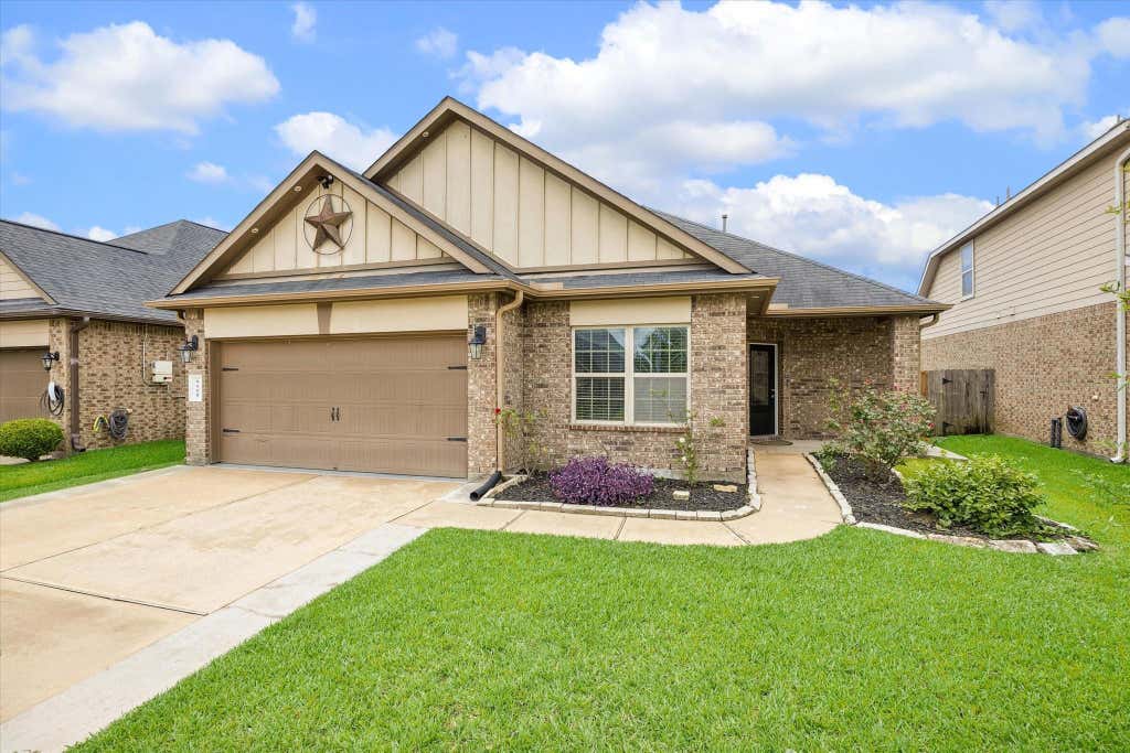 Photo of 9518 Rich Mountain Drive, Richmond, TX 77469 (MLS # 900686)
