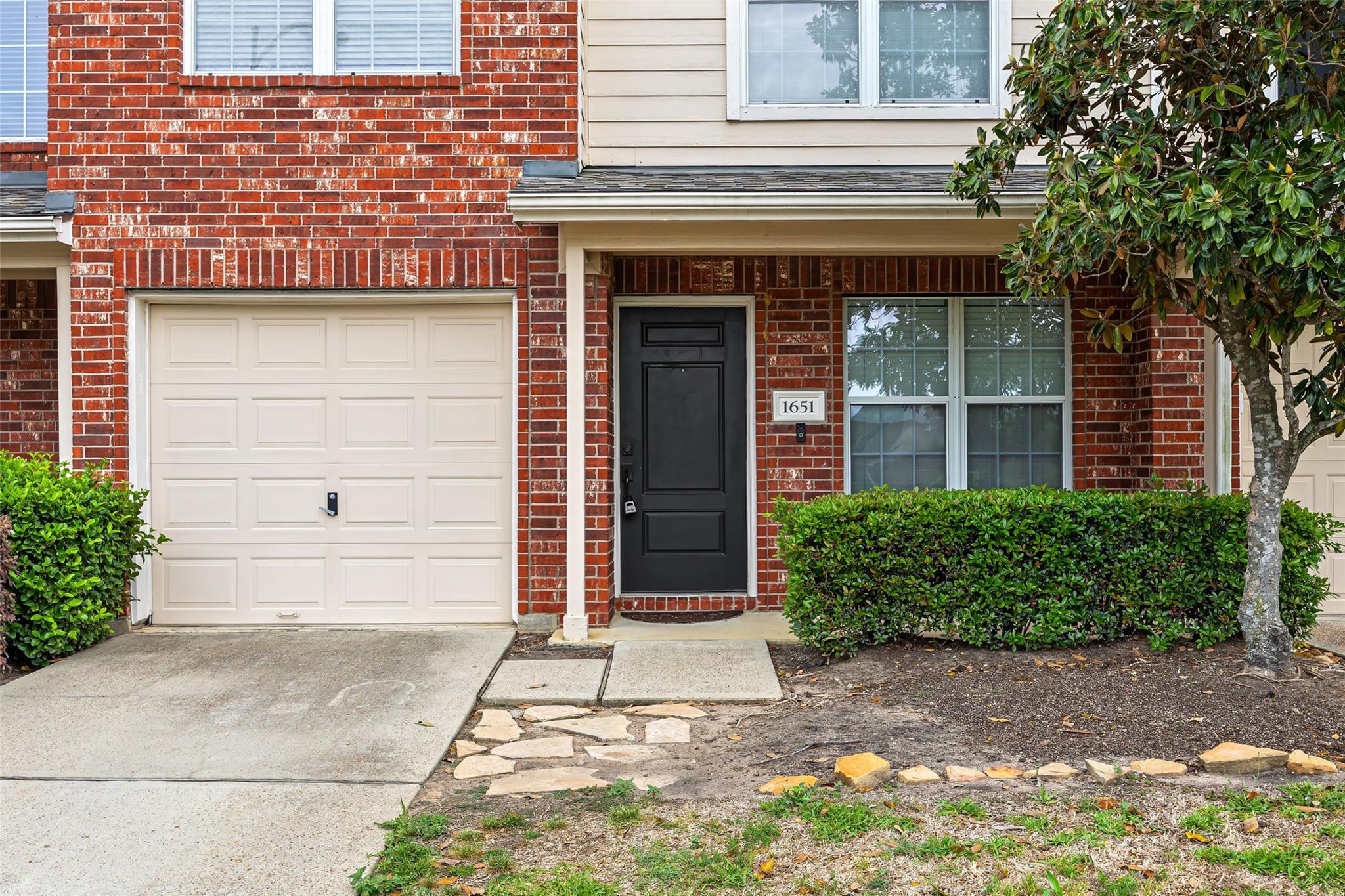 1651 Grable Cove Lane