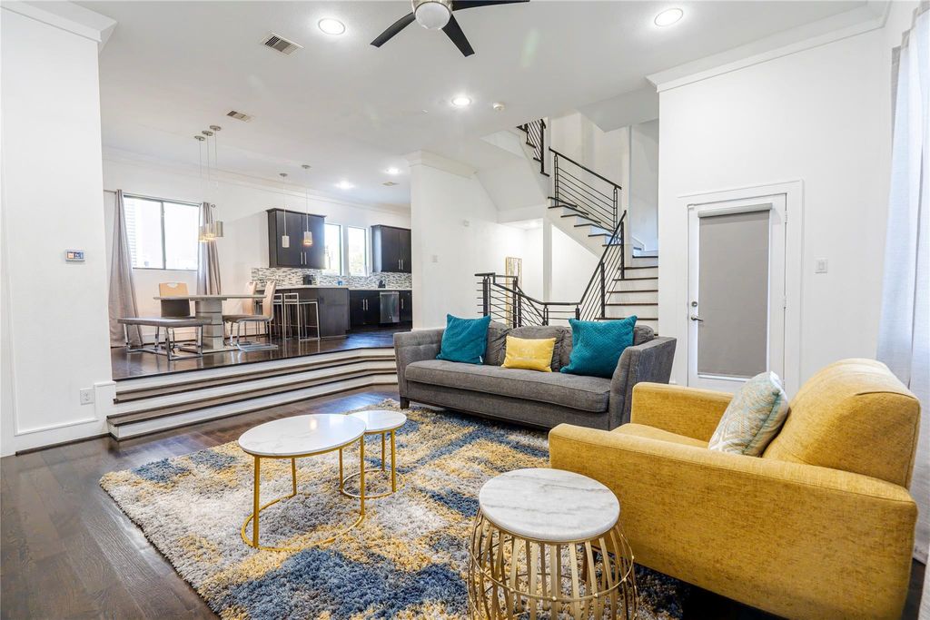 Photo of 1205 Summer Street #B, Houston, TX 77007 (MLS # 52462403)