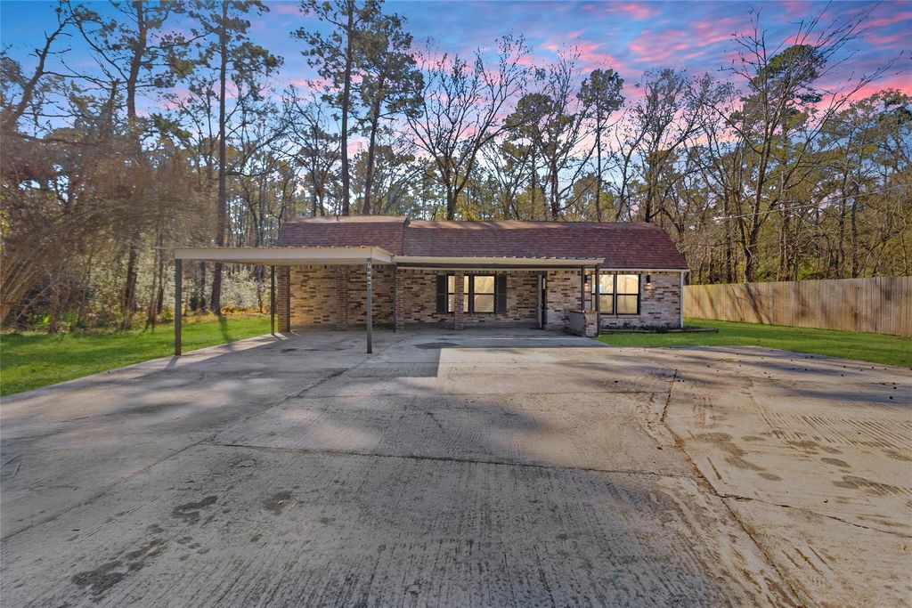 Photo of 18462 Rolling Hills Drive, Porter, TX 77365 (MLS # 7398077)