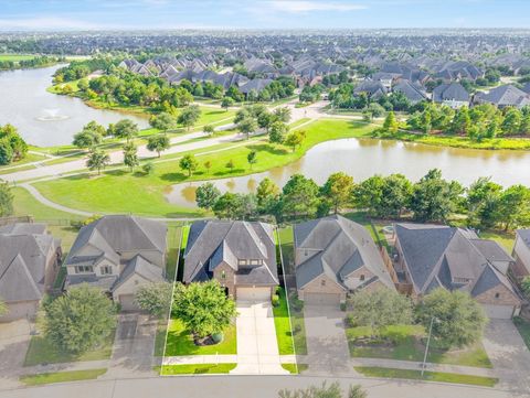 Photo of 28131 Scenic Shore Lane, Fulshear, TX 77441 (MLS # 79786787)