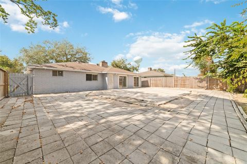 Tiny photo for 6111 Westbranch Drive, Houston, TX 77072 (MLS # 44356082)