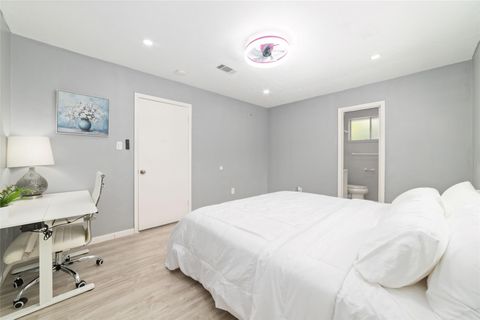 Tiny photo for 6111 Westbranch Drive, Houston, TX 77072 (MLS # 44356082)