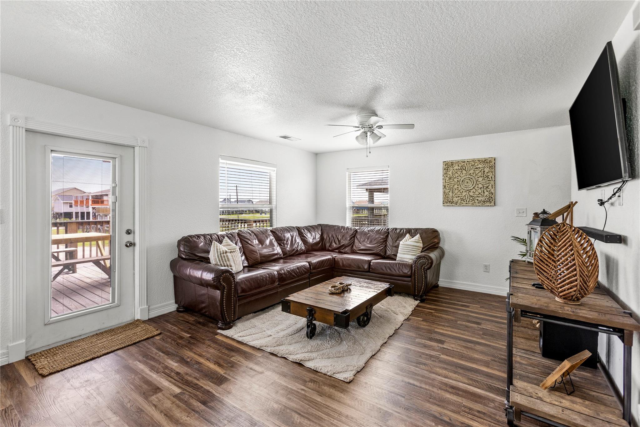 2815 Blue Water Highway