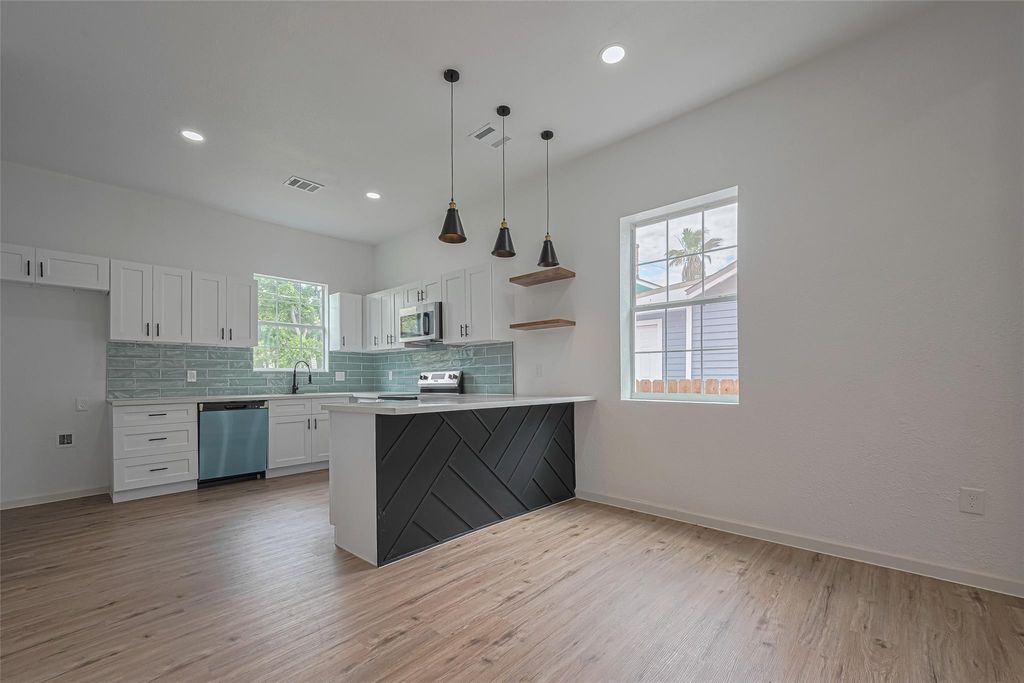 Photo of 1014 13th Street, Galveston, TX 77550 (MLS # 97602858)