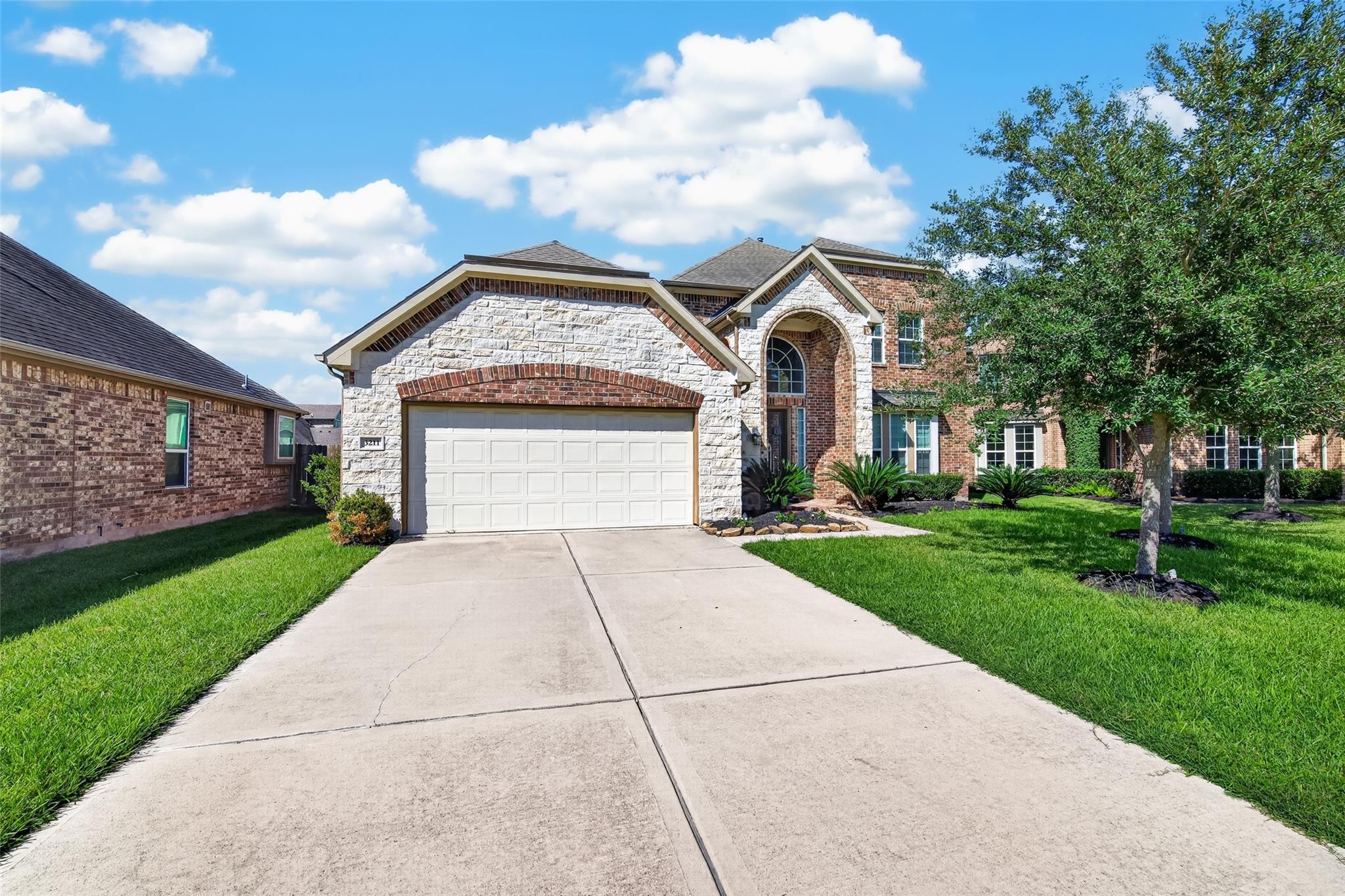 3211 Golden Honey Lane
