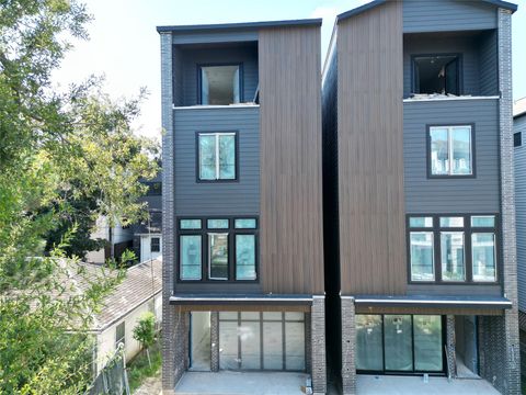 Photo of 6405 Pickens A St, Houston, TX 77007 (MLS # 42372676)