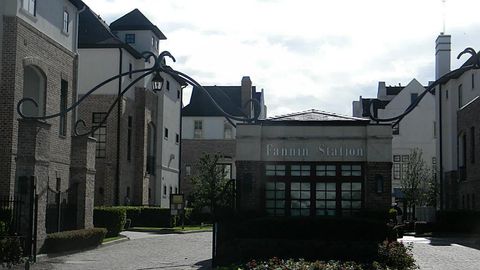 Photo of 2021 Fannin Station, Houston, TX 77045 (MLS # 69100378)