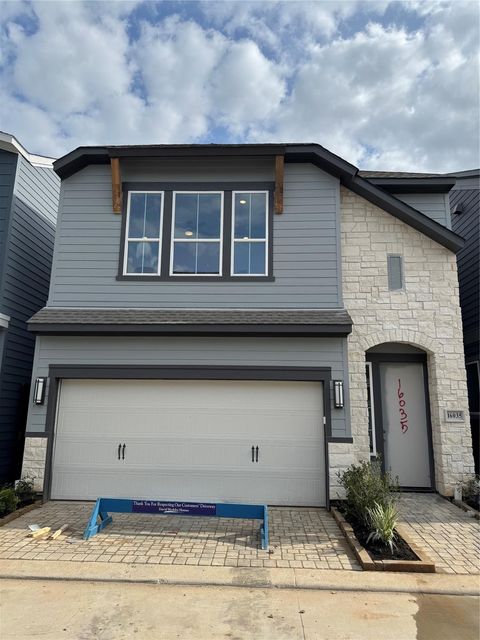 Photo of 16035 Hayes Park Drive, Houston, TX 77079 (MLS # 62845065)