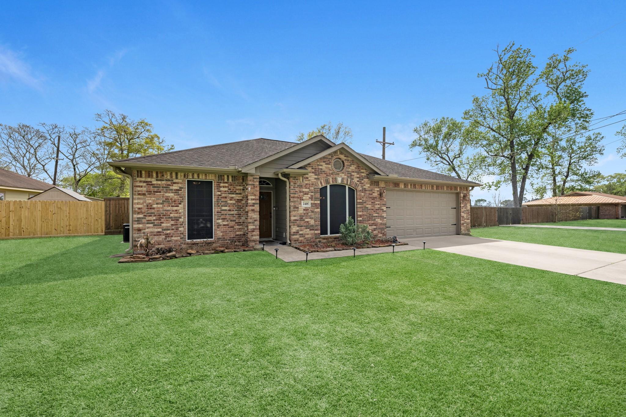 2418 Hollywood Avenue