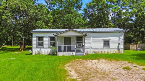 Photo of 8 Jackson Road, Huntsville, TX 77320 (MLS # 29103513)