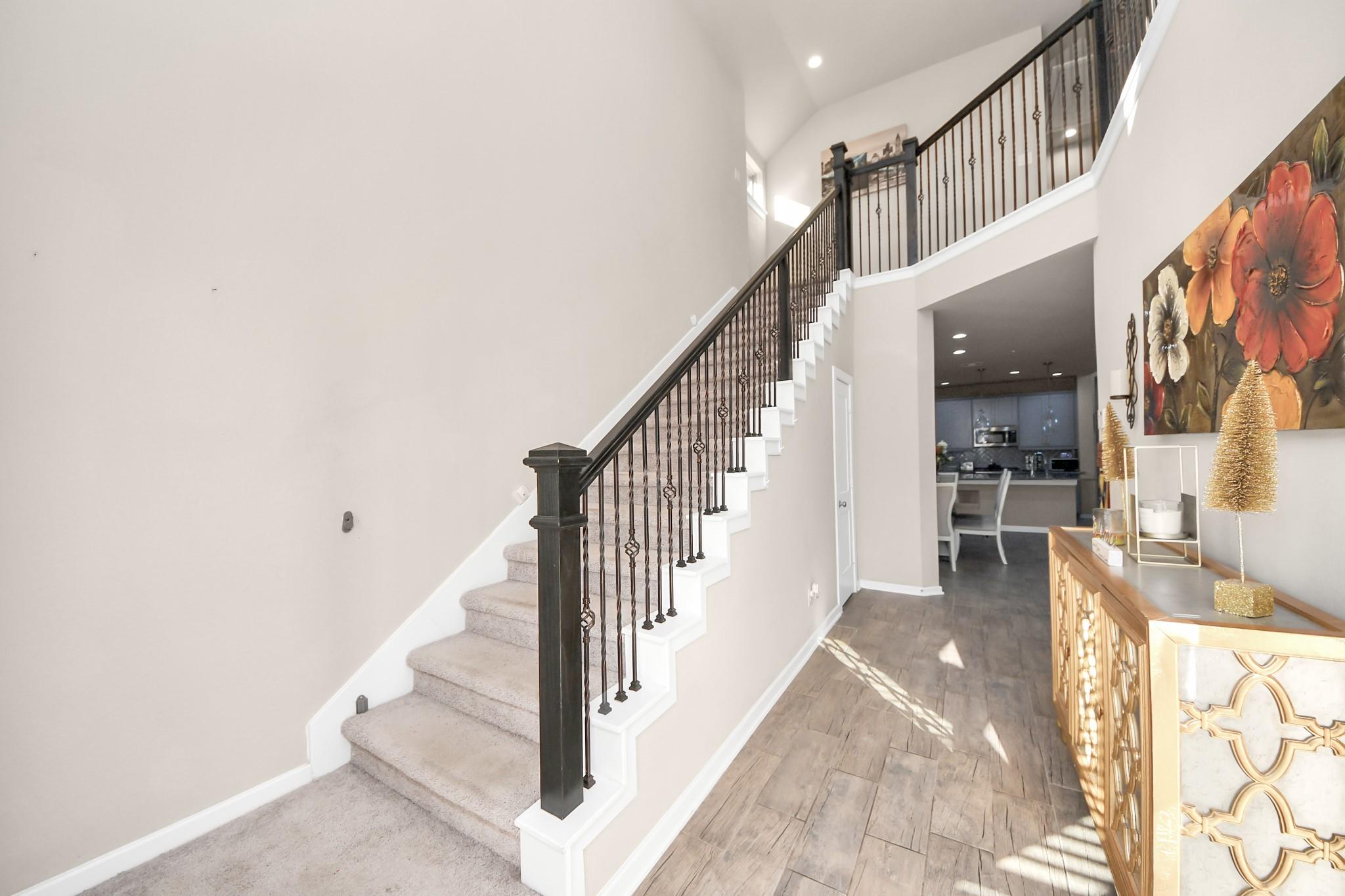 7027 Winterberry Glen Lane