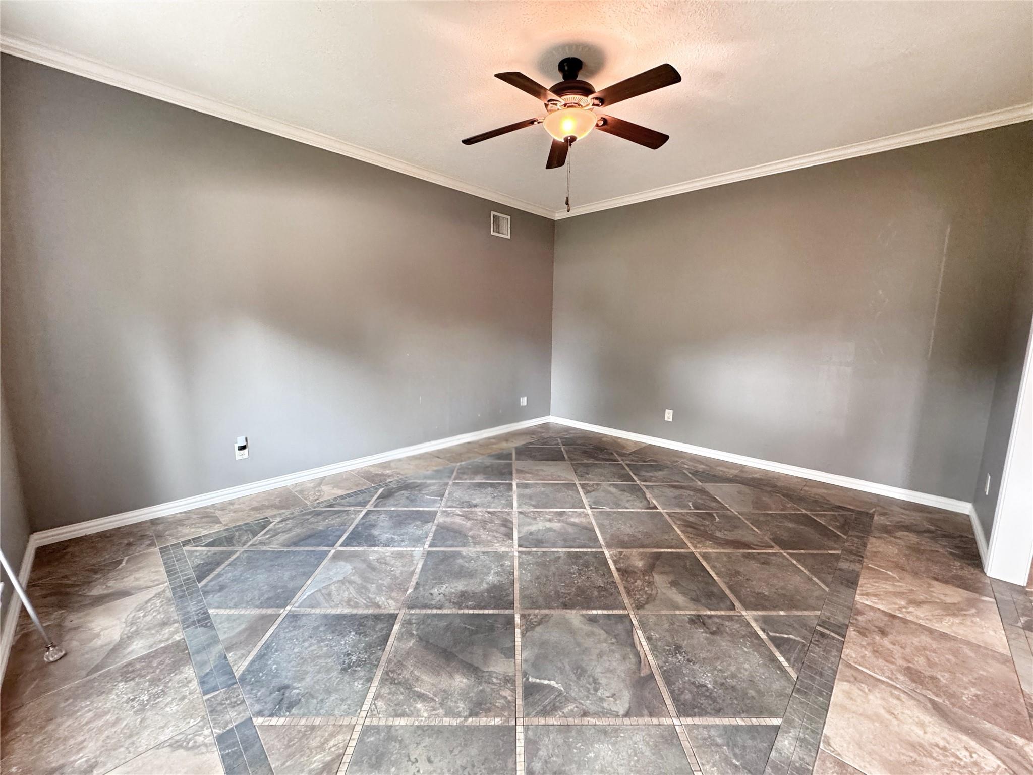 3203 Emerald Grove Drive