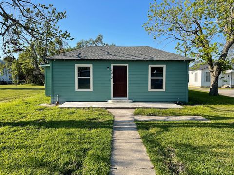 Homes For Sale - 2213 Western Avenue<br/> Orange County, Orange, TX 77630
